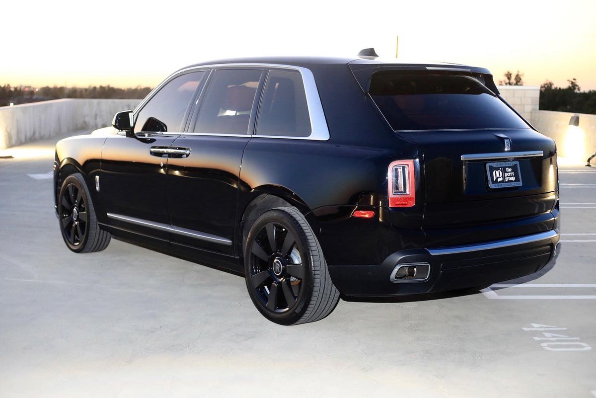 ThePerryGroup_'s tweet photo. 2019 Rolls-Royce Cullinan For Sale!
Black Exterior
Hotspur Red Interior
Rear Individual Seat Configuration
Black Stitching and Piping
Driver Assistance 3
Rear TV’s
Rear Picnic Tables
Rolls-Royce Bespoke Audio
Five Spoke Sport Wheel in Black
Rear Refrigerator
11k Miles
One Owner https://t.co/IWXdi0fvUY