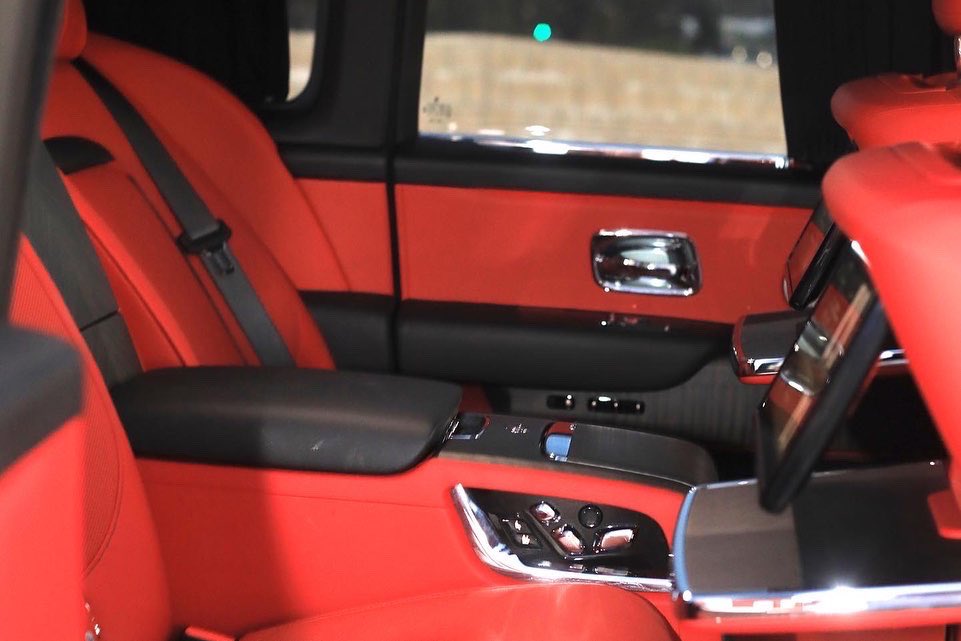 ThePerryGroup_'s tweet photo. 2019 Rolls-Royce Cullinan For Sale!
Black Exterior
Hotspur Red Interior
Rear Individual Seat Configuration
Black Stitching and Piping
Driver Assistance 3
Rear TV’s
Rear Picnic Tables
Rolls-Royce Bespoke Audio
Five Spoke Sport Wheel in Black
Rear Refrigerator
11k Miles
One Owner https://t.co/IWXdi0fvUY