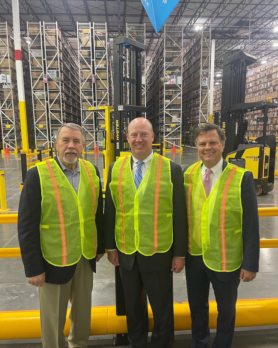 I joined leaders from across the Huntsville/Madison region this morning at the grand opening of Amazon's new HSV1 distribution center. This facility creates 500 new jobs, and the tools offered by Amazon help small retailers to survive and thrive in today’s digital economy.
