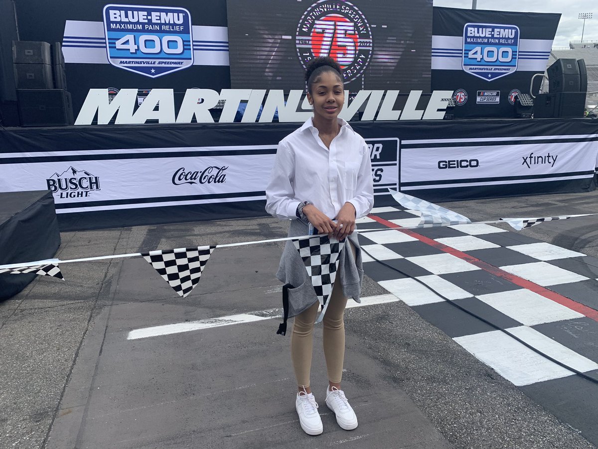 MvWarriorSports's tweet photo. Thanks to our Magna Vista student athletes who volunteered to help at the Martinsville race. https://t.co/AQr6uwwjfP