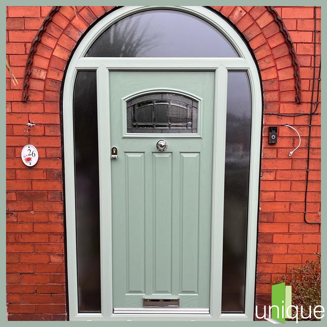 unique_doors's tweet photo. A wonderful installation by our friends @FaroncrownDoors who bring a Chartwell craftsman. Look at the brilliant transformation brought into the life of a wonderful customer!

Find the door that suits your needs at https://t.co/Yrhi73Ddeh https://t.co/zonTe1ukod