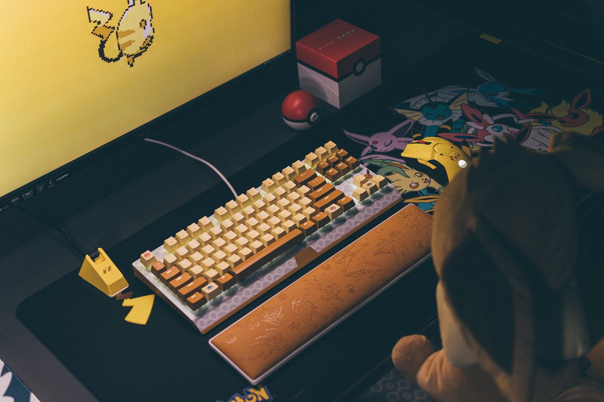 R✴︎H❤️ Arisa Rhinestone Neck Sweater | GUESS