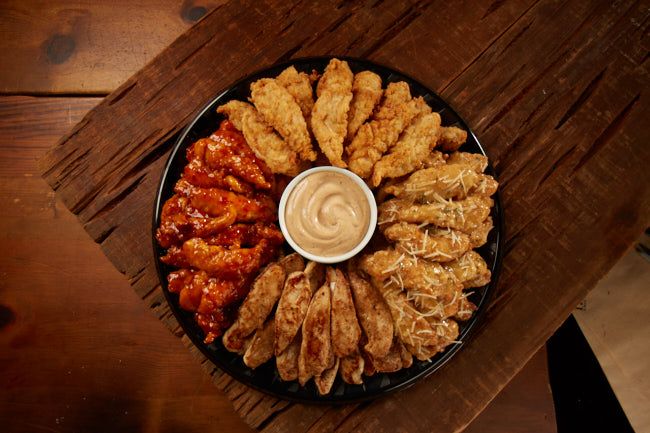 HueyMagoos's tweet photo. Let's be honest, we want our tendies sauced in all flavors.
#HueyMagoos # #ChickenTenders #Tendies #ChickenTendies #CrinkleFries #FreshChips https://t.co/5ukX5sy67G