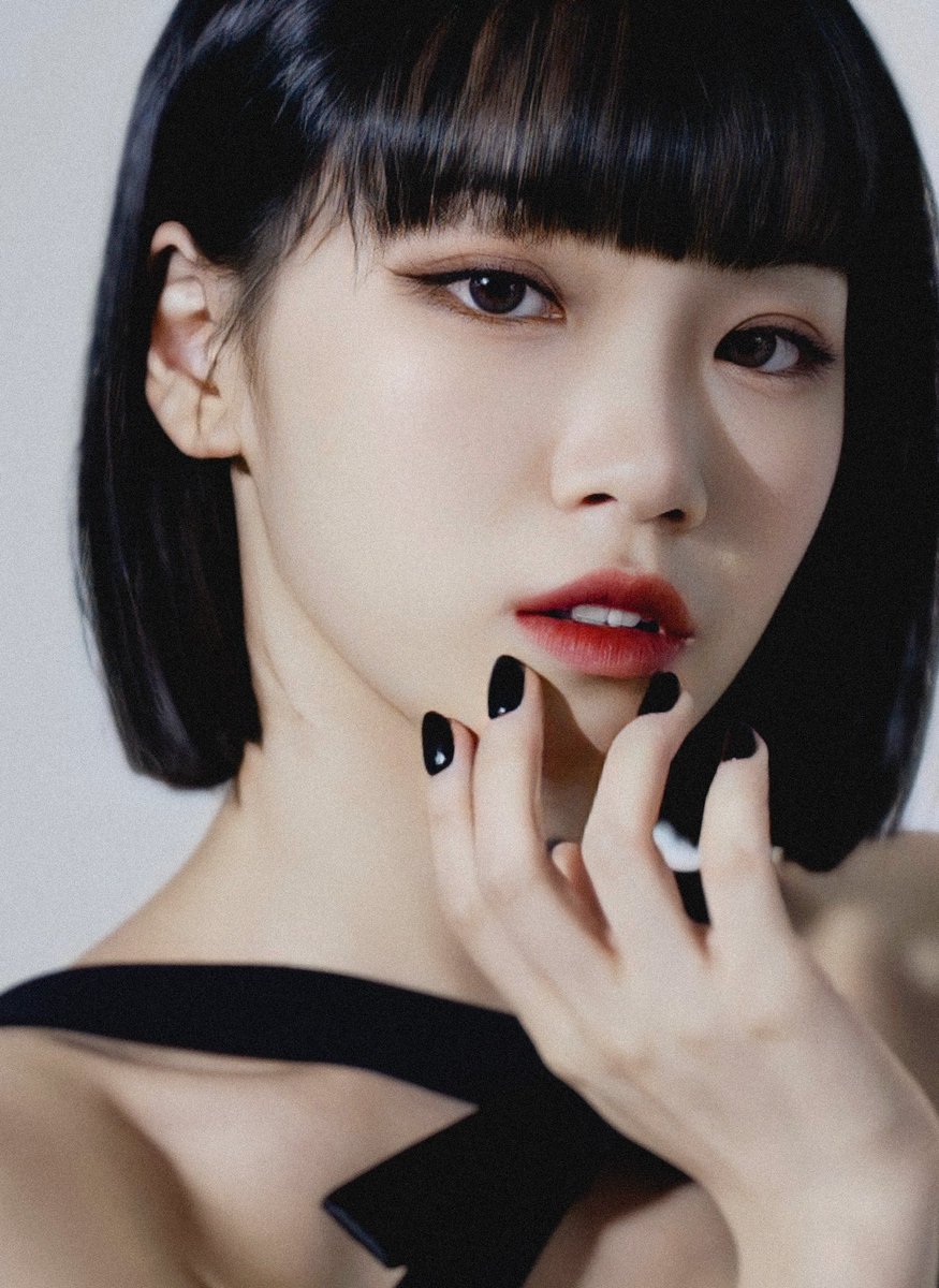 FIMlogs's tweet photo. 빨개💋 https://t.co/BxSnP3eZkw