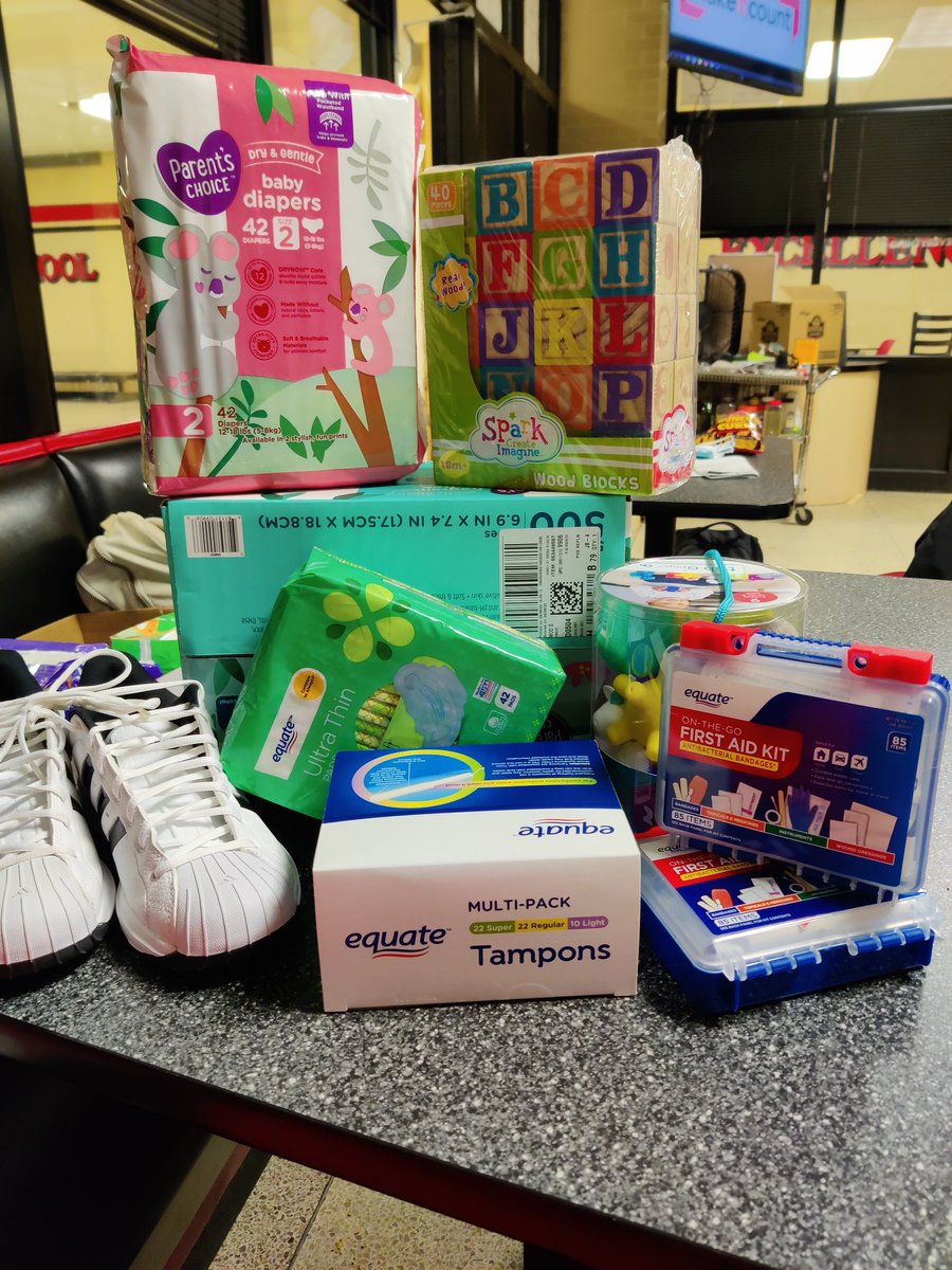 BrannanFACS's tweet photo. Donations are coming in for the Human Services class Ukraine donation drive. Thank you to everyone!!  ❤️❤️ #wecanhelp @jhsfacs https://t.co/YEOHreEzRT
