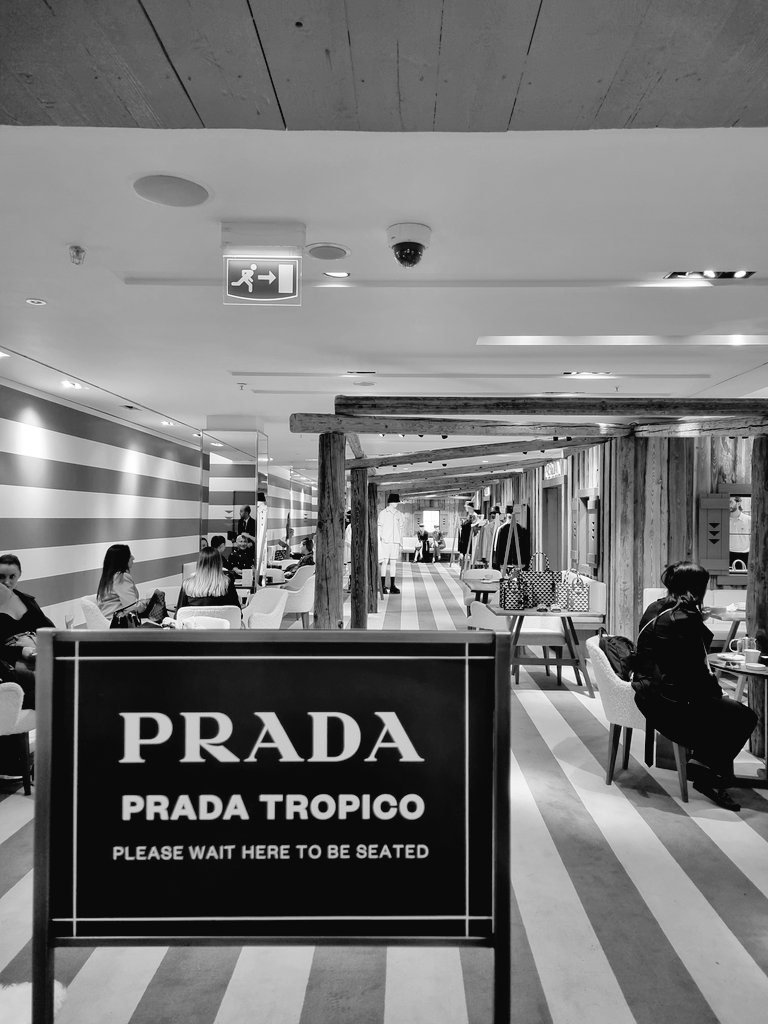 anamkh's tweet photo. All going down at @Harrods @Prada https://t.co/ucIQSbsUI4