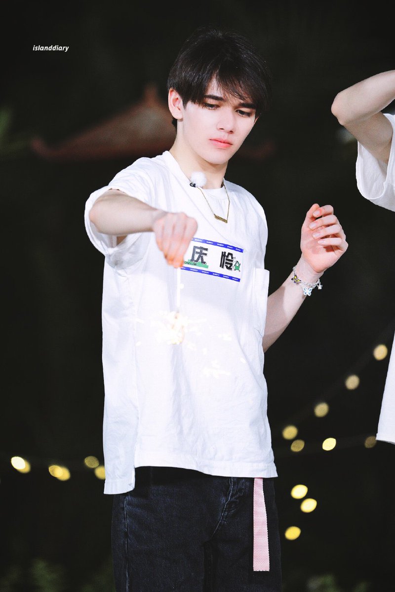 WorkHardFor_INT's tweet photo. CAELAN お誕生日おめでとう🎉🎂

Cảm ơn mặt trời nhỏ đã xuất hiện và sưởi ấm trái tim chị. Chúc em vui vẻ bình an, tuổi 21 thật đẹp em nhé. Love you 💛

Cr: ISLANDDIARY_Caelan庆怜

#Caelan21stSummer
#caelanmoriarty https://t.co/wTCE2Gx7Sm