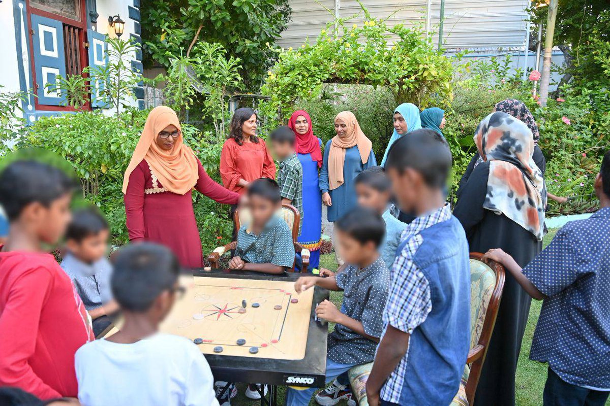 President <a href="/ibusolih/">Ibrahim Mohamed Solih</a> and First Lady Fazna Ahmed host Iftar in Mulee’aage for children under state care.