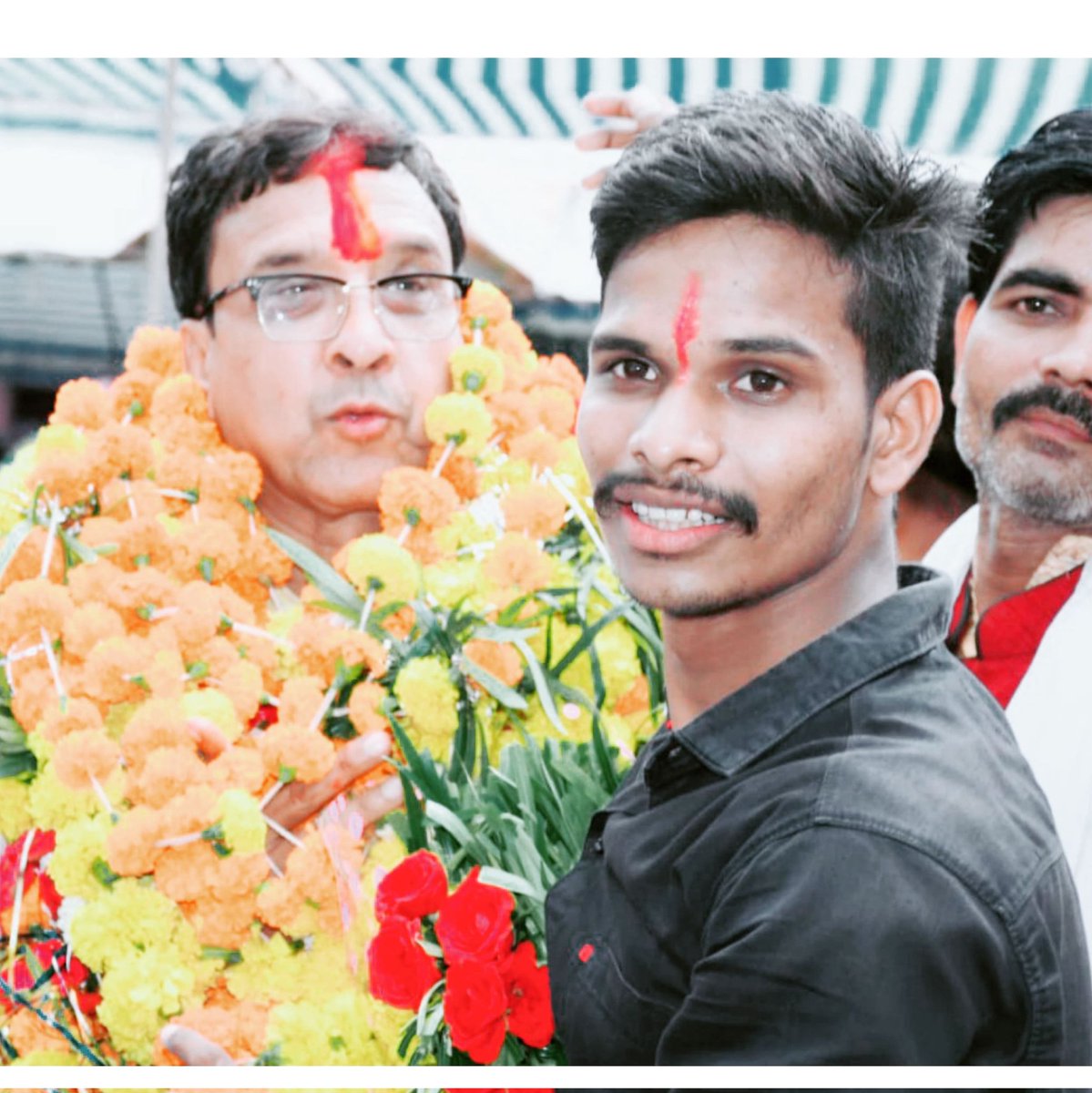 जय कांग्रेस
जय जय निशंक

<a href="/NishankJain_/">Nishank Jain Ex MLA</a>