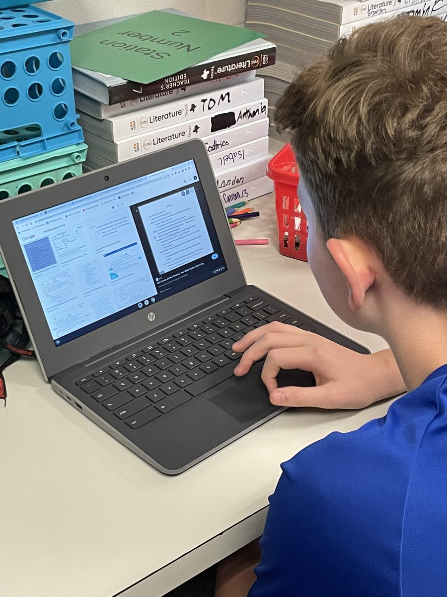 heathgone13's tweet photo. PBL groups figuring out how to create MLA bibliographies. #TMSinnovators @HumbleISD_TMS https://t.co/9ctNQeSF1a