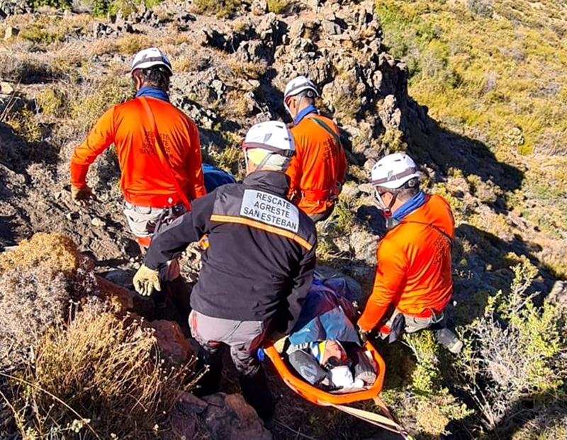 AoLaonline's tweet photo. Equipo Agreste de Bomberos de San Esteban logra importante hito al ser el primero de la especialidad en acreditarse a nivel nacional https://t.co/My3ANFf4NI a través de @AoLaonline https://t.co/pitmJK5o0A