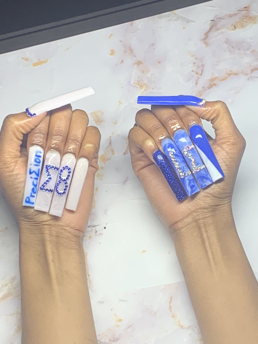 crylx_cb's tweet photo. She came ready to win. 🤍💙
#shsu #shsu22 #shsu23 #shsu24 #SHSU #shsunails #shsunailtech #SHSUSpringfest2k22 https://t.co/ilTt2fqKx1
