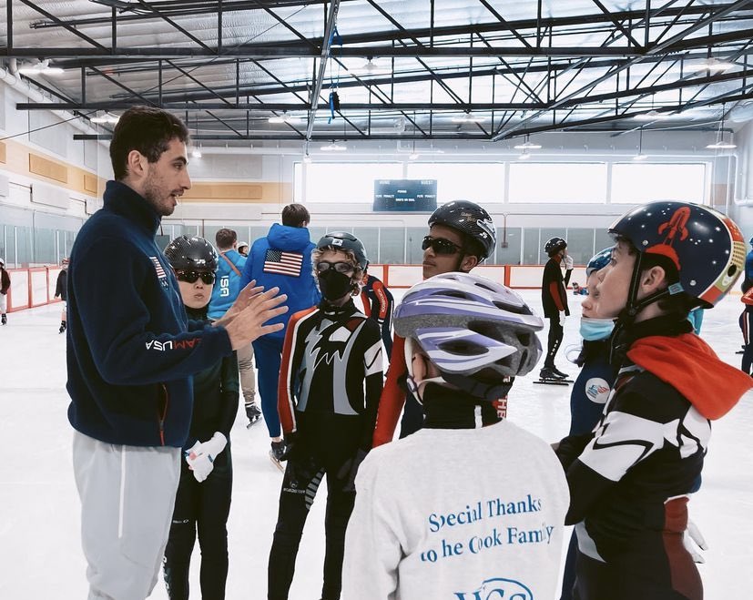 The start of week two of the #tourofOlympians kicked off with a total of EIGHT Olympians at the Glenview community center for a learn to skate class.

Olympians also visited the #YMCA in Glen Ellyn, Il.!