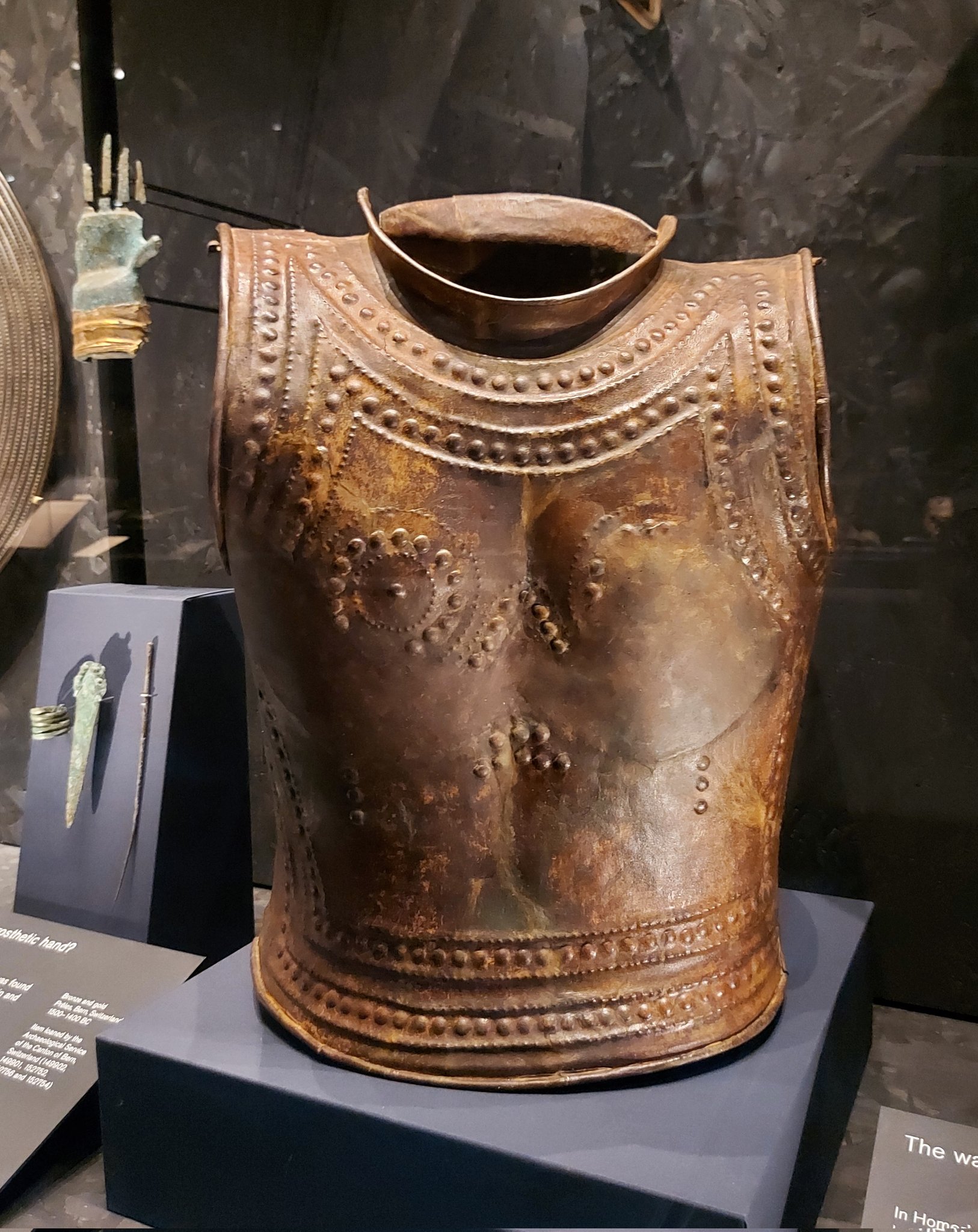Nina Willburger on Twitter "A Bronze Age cuirass found in Marmesse