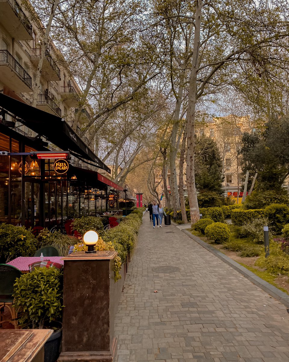thejafarr's tweet photo. #Baku 💚 
#ExperienceAzerbaijan https://t.co/HV082ZaDPb
