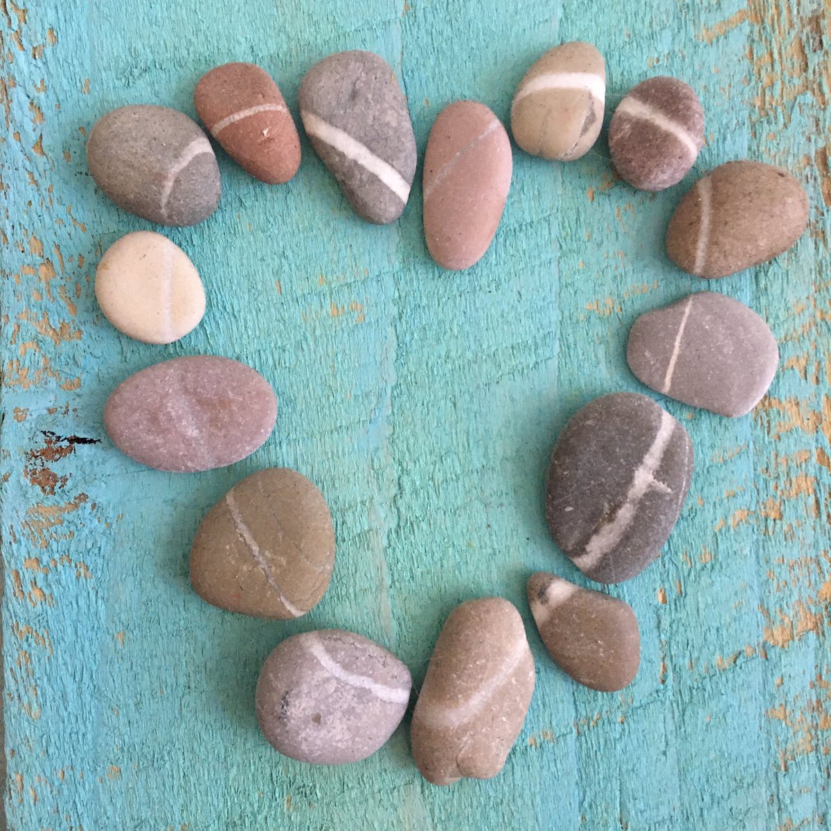 ArtCareUK's tweet photo. Take a break from it all with one of our FREE #CreativeOasis packs - find them right now in @SDHLibrary and L2 Springs Restaurant @SalisburyNHS https://t.co/twvgV1mzsD