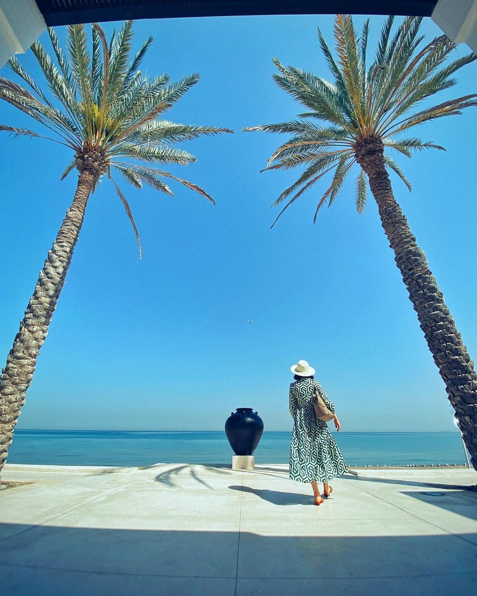 GHMhotels's tweet photo. #MondayMood: This should be the kind of Monday blues for everyone. Don't you think so? It's all yours at @Thechedimuscat. #Oman #TheChedi #GHMhotels #AStyleToRemember #PositiveVibesOnly #traveling #mondaythoughts https://t.co/wjOwiosfcV