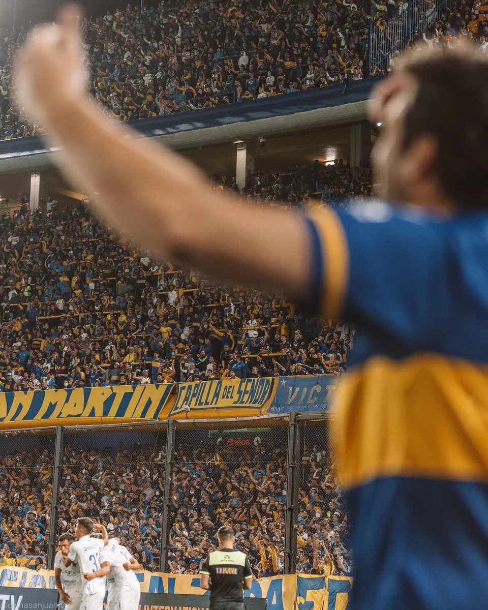 capochabostero's tweet image. Ya entre en modo "Y DALE DALE BOO, QUEREMOS LA COOPAA.." Semana de noche de Copa Libertadores en La Bombonera..