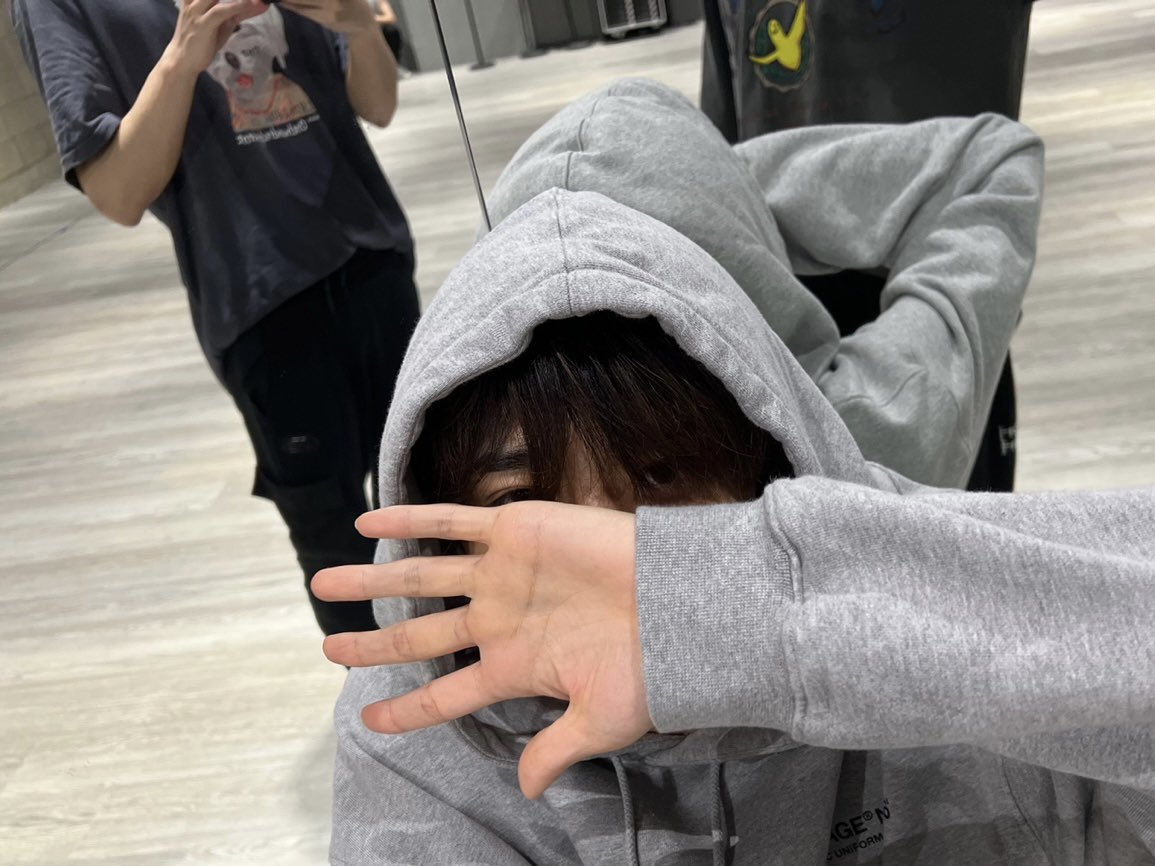 winkswoo's tweet image. this will defo pass as something that can trick my friends into thinking i have a bf