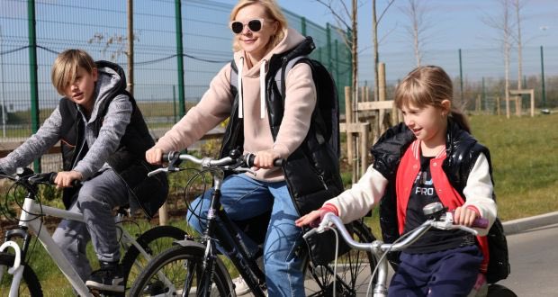 AnnHigginson64's tweet photo. #brothersdoinggood Bikes for Ukrainians Update from @DarachMcQuaid “GIST Italy will ship 100 helmets 2 Paul tomorrow, also looking at stock of lights 2 send. @pirelli also ready 2 support with product” https://t.co/r1FVa82QzT
#pzerovelo @RyanTubridyShow @olivercallan @IrishTimes https://t.co/S6wVDwAnv7