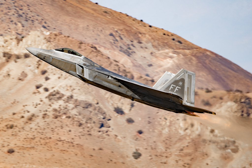 F22DemoTeam's tweet image. Thank you, Chile 🇨🇱! We had an amazing time here showcasing the F-22 Raptor. The support and cooperation between our team and the Chilean forces was fantastic. We saw some familiar faces, made some new friends, and we hope to come back soon @FIDAE_OFICIAL 🇺🇸 #FIDAE2022