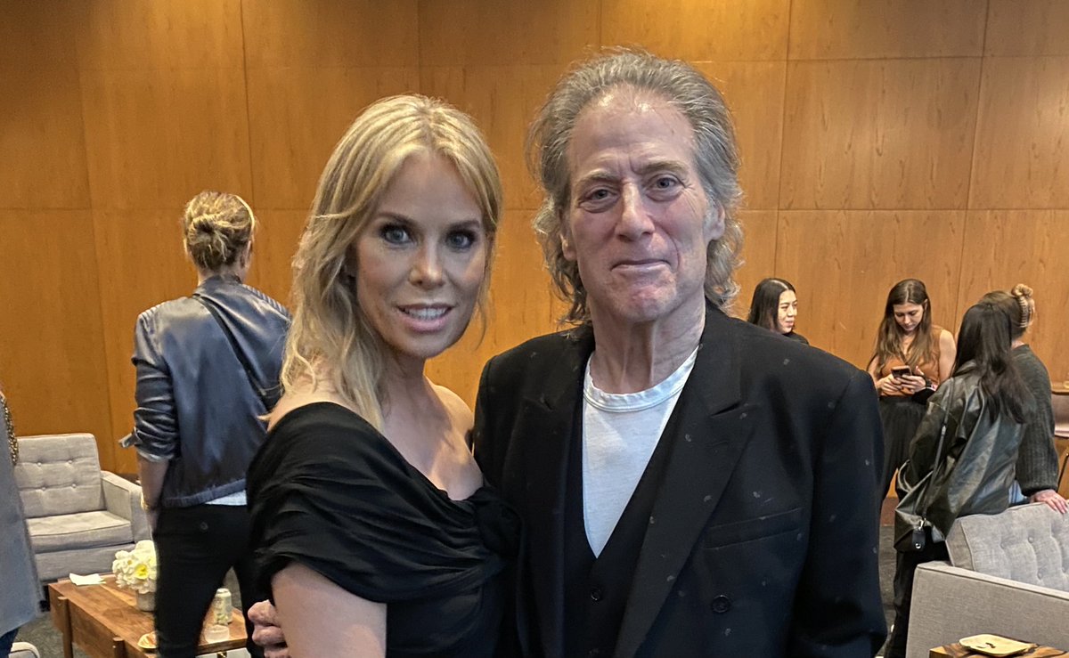 CherylHines's tweet photo. Curbs fans rejoice! We’re doing another season!!! Got to be w my very favorite ppl last night! 🥰♥️🥰♥️ 
#CurbYourEnthusiasm #curbS12 #LarryDavid #susieessman #JBSmoove #jeffGarlin #richardlewis #jeffschaffer #hbo #hbomax #letsdothis #myfamily #lovemyjob https://t.co/hQCt3T72CE