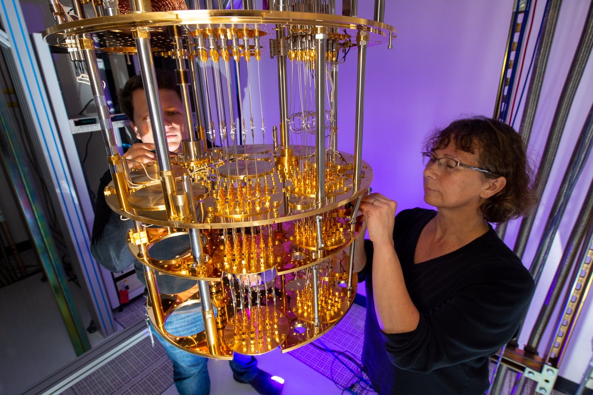This year @intel will deliver its first #quantum computing test bed to @argonne. Helming this effort is Jeanette Roberts, who says building a building a practical quantum computer is one of the most challenging problems she's taken on. 

anl.gov/article/intel-…

#QuantumQuintet