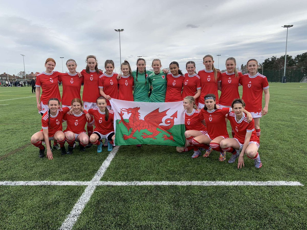 BGaleandro's tweet photo. Wales Women's U15's competing at the Bob Docherty tournament this week in Newcastle. Welsh and proud....CYMRU AM BYTH @FAWales @Cymru https://t.co/L1N6q86LGQ