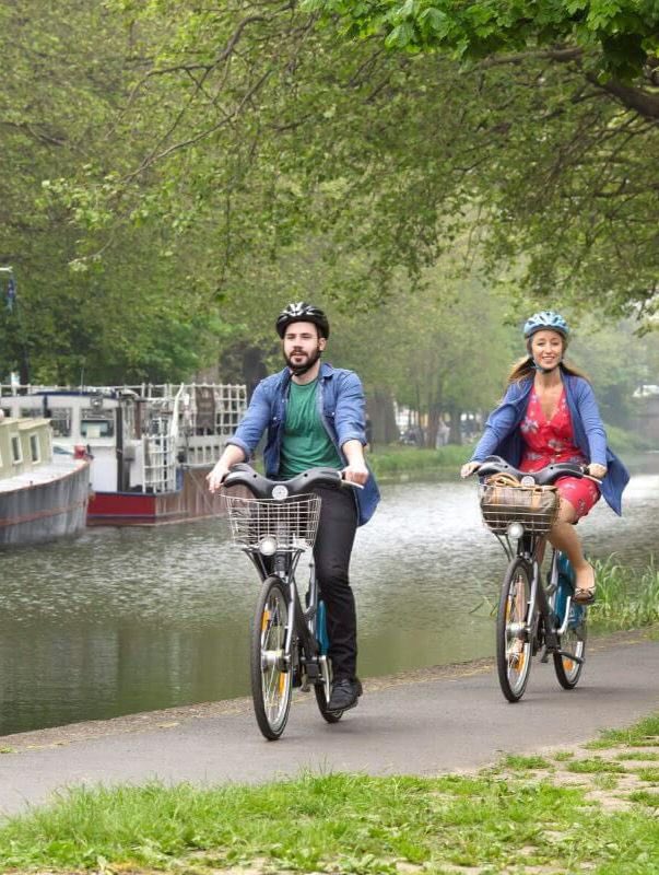 Cycling is a fantastic way to explore the National #FamineWay

Hire a bike from any one of the cycling hubs along the trail.

🚴‍♀️ Midlands Cycle Hub in Clondra offer bike rentals as well as cycle tours of the Famine Way. 

midlandscyclehub.ie

#KeepDiscovering
#CyclingIreland