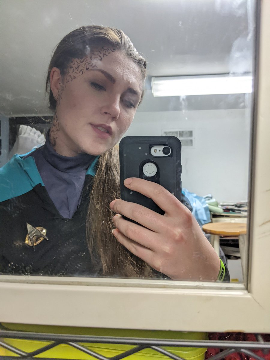 AskKayleeFrye's tweet photo. I took no pics of myself at #StarTrekCHI on Sunday but I did do a jadzia dax cosplay for the first time! https://t.co/AHawyAX3R2