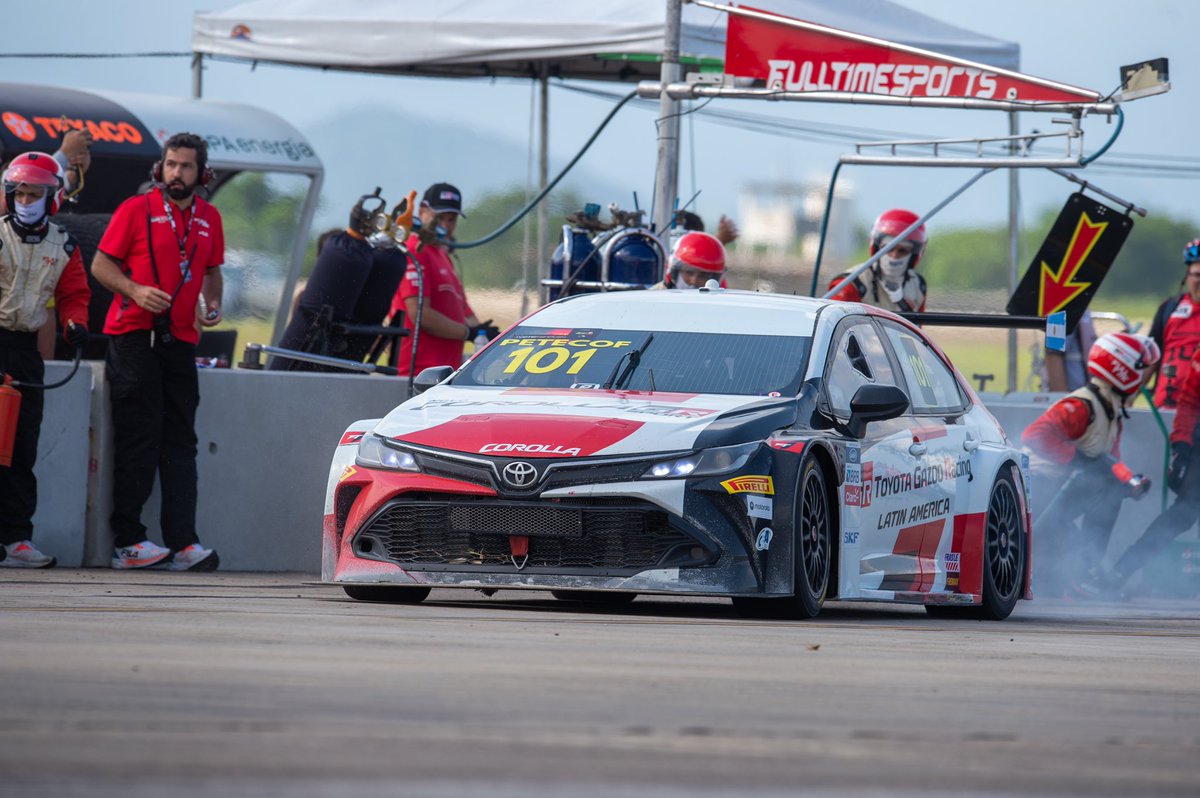 GianlucaPetecof's tweet photo. P4 NO RIO✈️🙌🏻 Muito agradecido pelo fim de semana, trabalho fantástico de toda a equipe e ainda por cima nesse palco especial!! Seguimos evoluindo, obrigado pela torcida🙏🏻❤️🔥 @FullTimeSports1 @TOYOTA_GR @stock_car #GMLJ https://t.co/bqWMej4Zhv