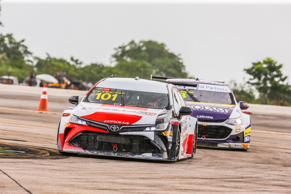GianlucaPetecof's tweet photo. P4 NO RIO✈️🙌🏻 Muito agradecido pelo fim de semana, trabalho fantástico de toda a equipe e ainda por cima nesse palco especial!! Seguimos evoluindo, obrigado pela torcida🙏🏻❤️🔥 @FullTimeSports1 @TOYOTA_GR @stock_car #GMLJ https://t.co/bqWMej4Zhv