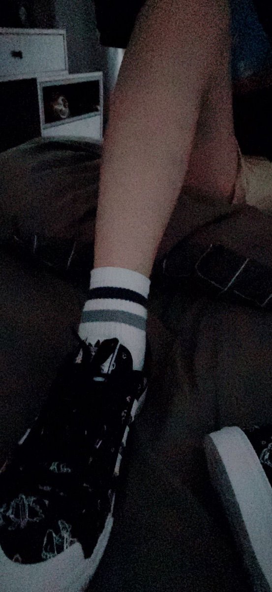 kele0823's tweet photo. #裸足 #白袜 #足控 #正太脚丫 
浅发一下 https://t.co/Grt6JMAxkA