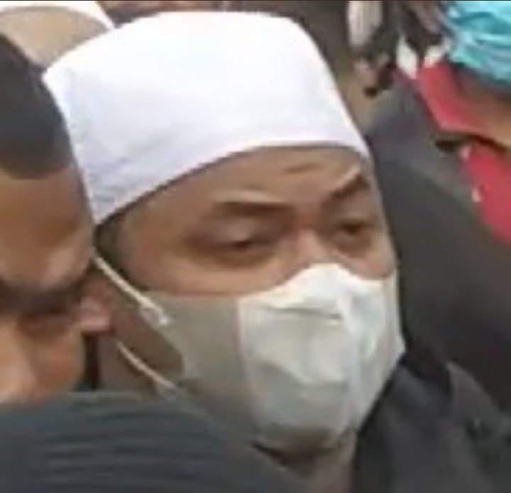 MasCuking's tweet photo. Dari awal gua incer kadrun2 berpeci putih yang ngeroyok Ade Armando ini..

Kena juga muke lo pade.. @DivHumas_Polri @CCICPolri https://t.co/YsMwws4HZB