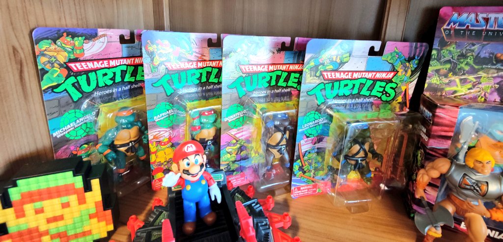 longie_long's tweet photo. Hey #TMNT fans! It's #TMNTWeek, according to my Twitter timeline. And as you know, the timeline never lies!
Playmates and @Nickelodeon re-released a bunch of classic TMNT greatness over the last year, and I've snagged everything I could find. Hopefully they keep making more! https://t.co/ZeQoJBlB9V