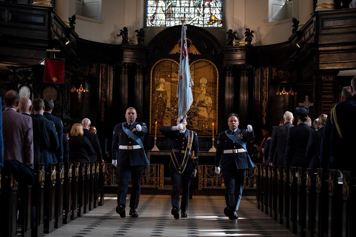 Yesterday the Band of the @RoyalAirForce Regiment performed at St Clement @DanesChurch - the Central Church of the Royal Air Force, for the annual Founders Day Service. #RAFMusic 🎺✈️🥁