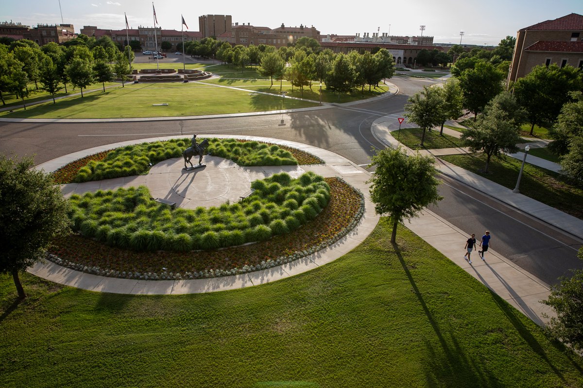 TexasTech_Now's tweet image. Two Texas Tech Programs Among Top 100 in 2022 QS World University Rankings
Fifteen subject areas were included in this year’s list.
📰➡ bddy.me/3jrJ3hi
@TTUEngineering | @TTU_CoMC | @ttucohs | @SkyviewsTTU | @TTURawlsCollege | @TechPhysics | @TTUDAVISCOLLEGE