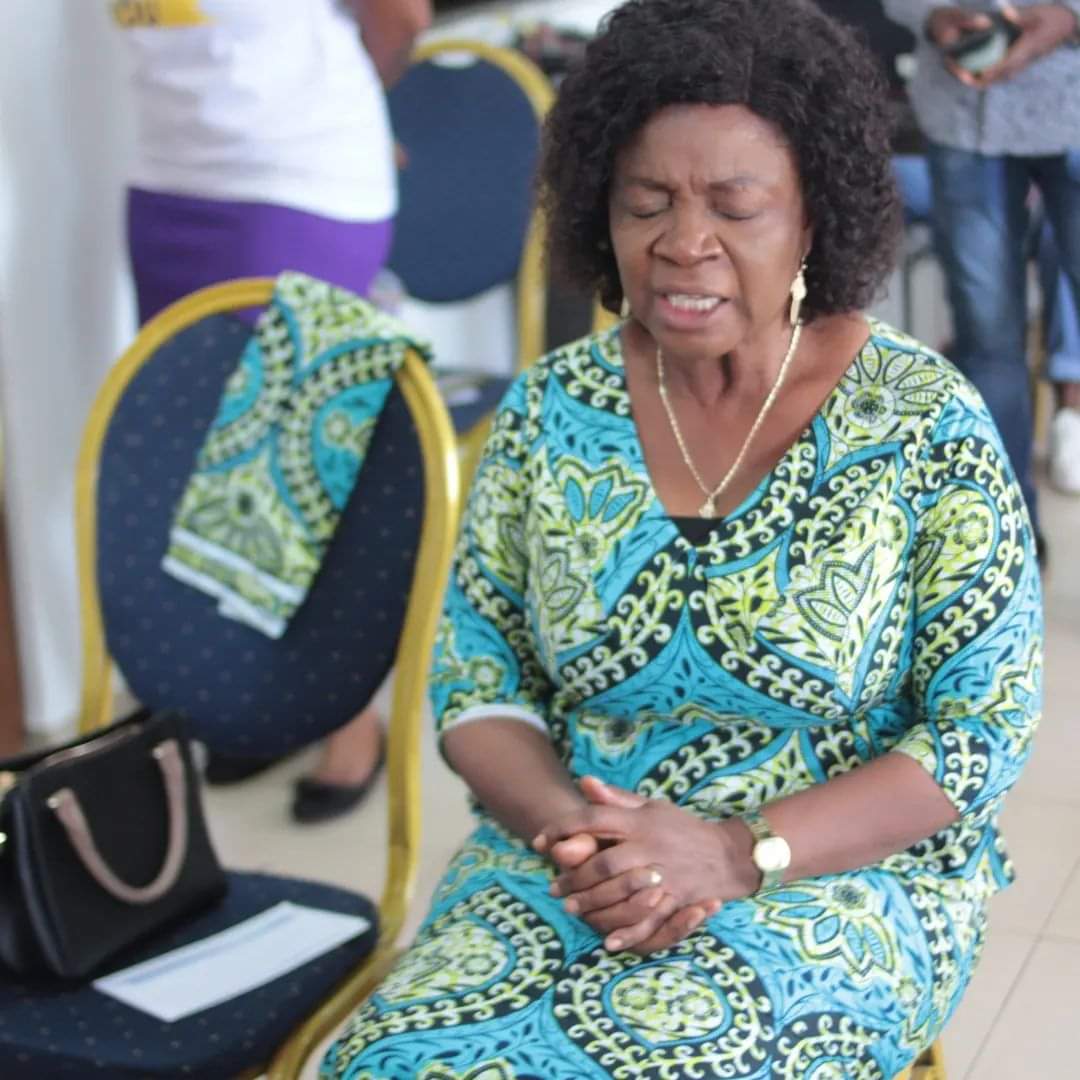 GTPKabod's tweet photo. We are slaves to God - bondservants, not hirelings. As bond servants we have no rights of our own. We do what our Master wants when He wants and How He wants. We are saved to serve!
_______

#GTPKabod #LovingJesusLovingYou #TrueWorshipOurLifestyle #Anniversary #SavedToServe https://t.co/fhWZN30WkY