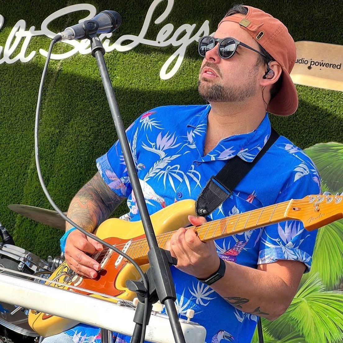 Aloha Radio tweet media