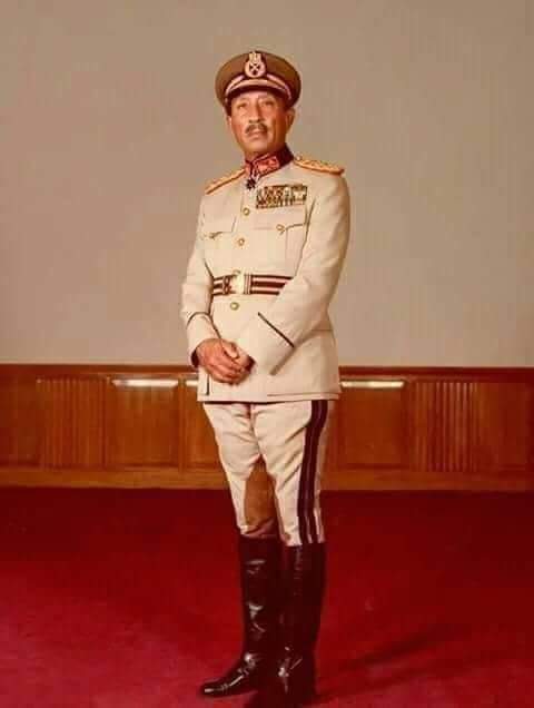 الإخوان لم يطلقوا رصاصة واحدة علي الصهاينة

بل قتلوا صاحب النصر الوحيد للعرب علي إسرائيل
بتعليمات من  اسيادهم

رحم الله الشهيد البطل محمد أنور السادات