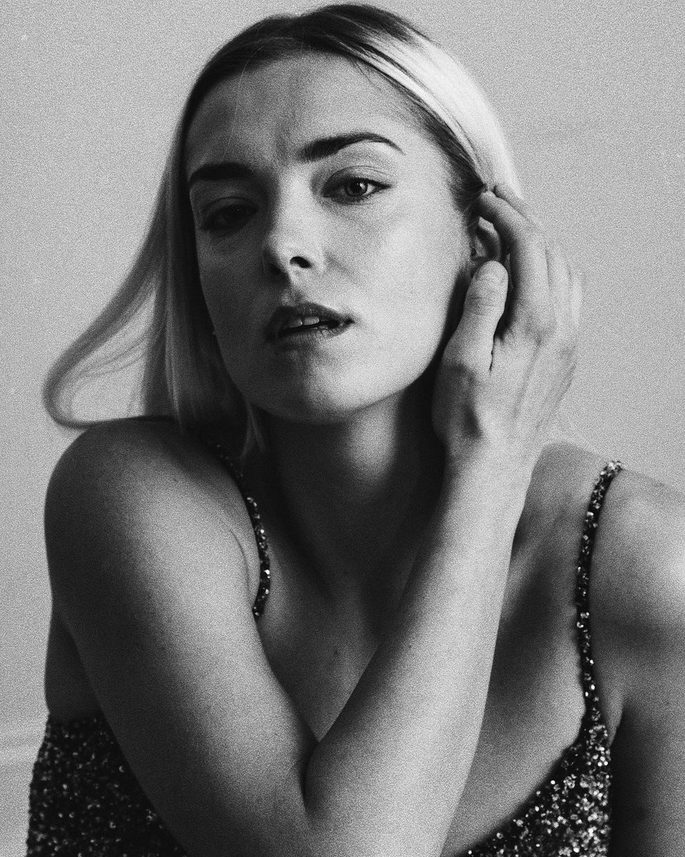 MarczykNadia's tweet photo. 🖤 Magda x Zwierciadlo Miesięcznik https://t.co/9jqSEMjeiF