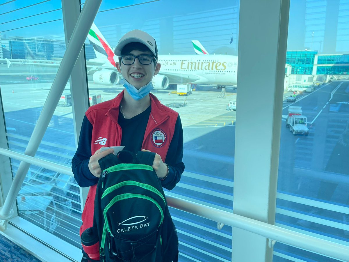 carlosperezzamo's tweet photo. Ya camino a casa!!! 28 horas más, con una gran experiencia, mucho que entrenar, 116 del mundo, preparando la próxima competencia y muchos sueños que cumplir!!! @muniptovaras #caletabay #esgrima #dubai2022 https://t.co/1TPypm4iLh