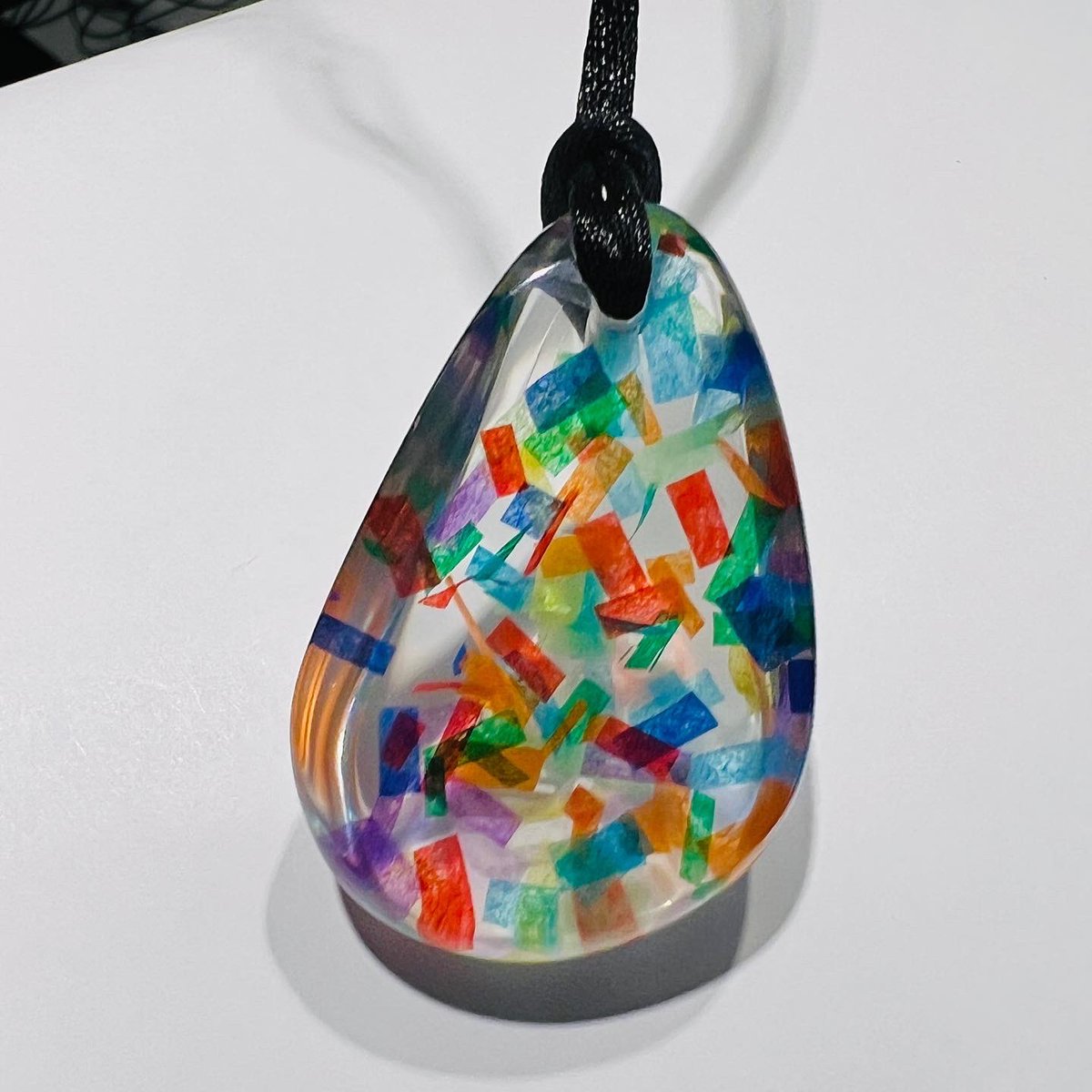 ZaoNecklaces's tweet photo. More Tame Impala confetti in worry stone shaped pendants are finished.
#tameimpala #slowrush #tameimpalaconfetti
https://t.co/VnWFR25QKP https://t.co/6CYurPiTB4