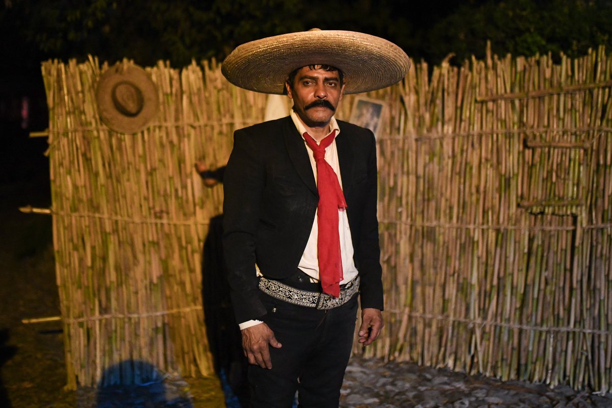 GMBMorenoBruno's tweet photo. Mi reconocimiento y felicitación a Isidro Cuevas, vecino de la comunidad de Ticumán, por su gran interpretación y personificación del General Emiliano Zapata. 

¡Es un honor ser tlaltizapanense, ser de sangre revolucionaria!

#Zapata https://t.co/h6J6ONjNXR