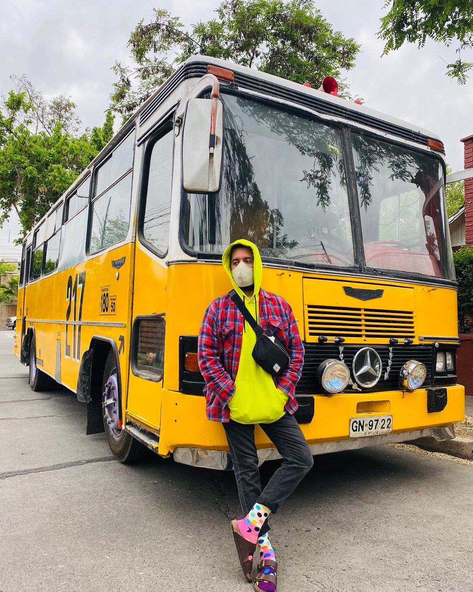 Acá tomando la micro ! Próxima parada tu corazón. ♥️ instagram.com/p/CcEPlf0O72k/…