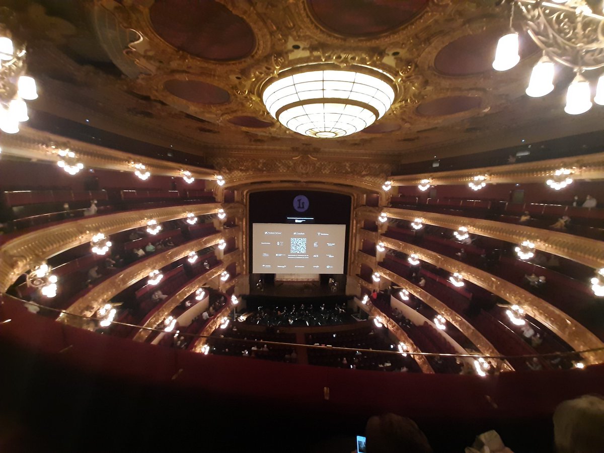 Para una vez que vamos al <a href="/Liceu_cat/">Gran Teatre del Liceu</a> la prèvia con <a href="/mariajangles/">Maria José Anglés</a> en <a href="/cc_PerePruna/">Centre Cívic Pere Pruna</a> nos la perdimos.
Da igual, Wolfang Amadeus nunca falla