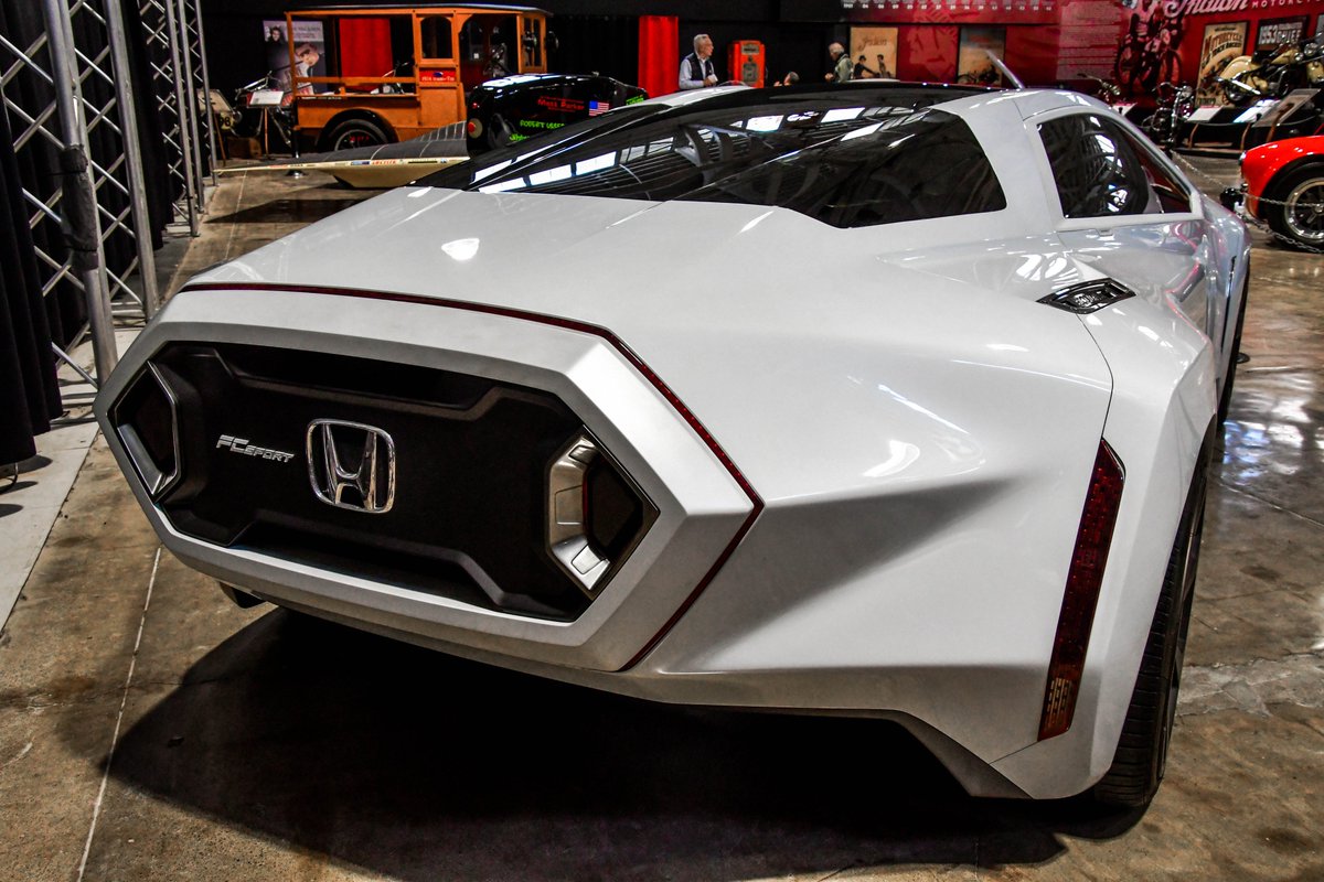 What do you think of the 2008 #HondaFCSportsConcept #automobile that was unveiled at the 2008 Los Angeles Auto Show? You can see this vehicle and many others at the <a href="/SDAutoMuseum/">San Diego Automotive Museum</a> ! This concept car is powered by Honda's V-Flow #hydrogen #fuel cell technology.