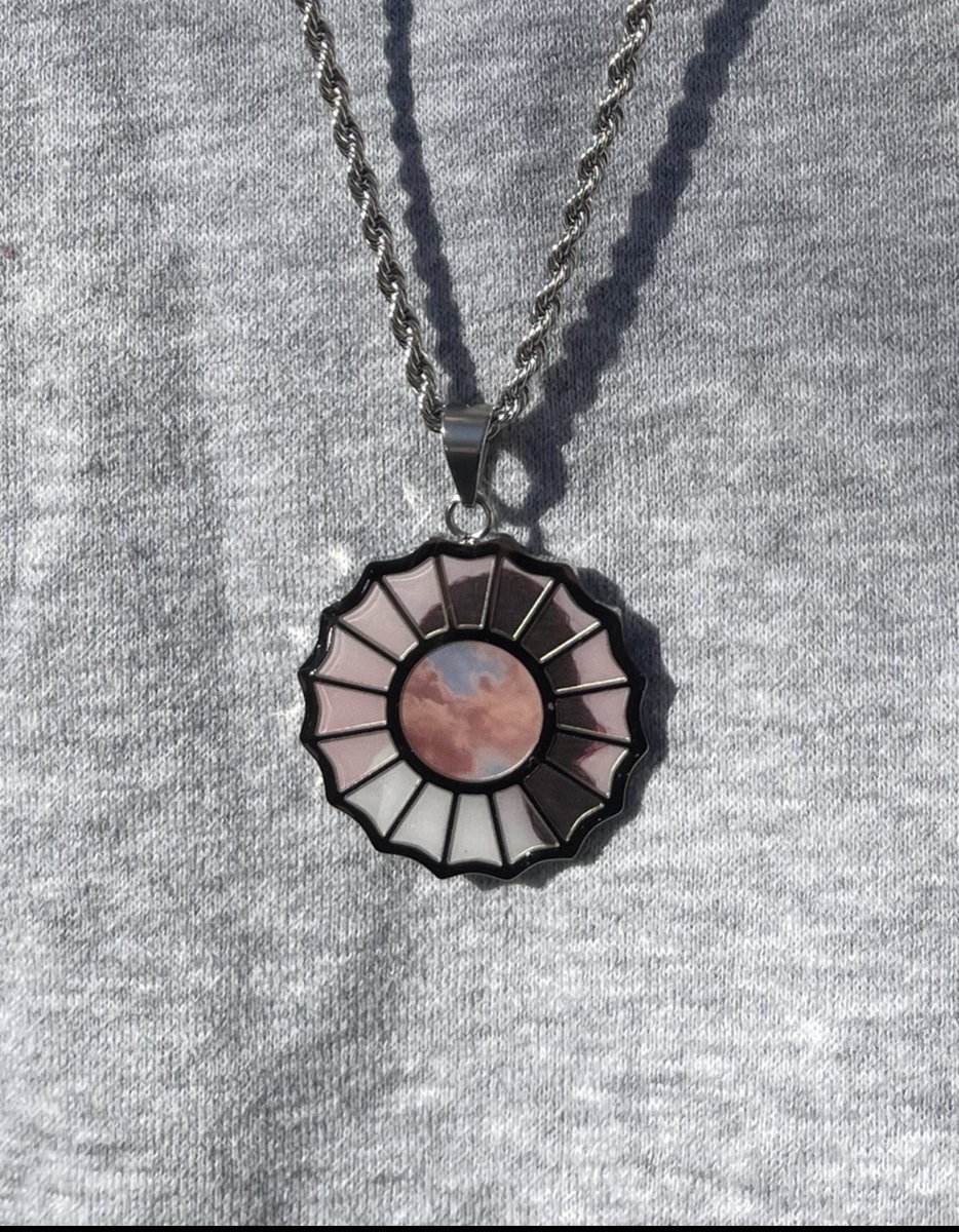 mustcaps's tweet image. Our 3 giveaway winners announcement!

@its_demontime @kara_manternach @imjimcarreyy please contact us with your shipping information.