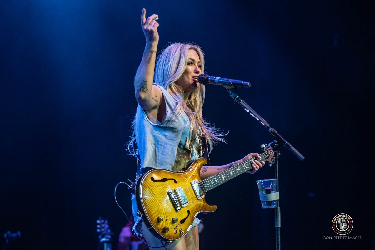 SoundCheckBlg's tweet photo. .@MegPatrickMusic brought an unapologetically authentic show to @MeridianTCP on Saturday night as her #WildLikeMe tour with @Kris_Barclay finally made its way through the city! πΈ @ronpettittmusic #WeLoveLive #ForTheLoveofLIVE
https://t.co/Ktl9lTNAgI https://t.co/jYUzLQRhPu