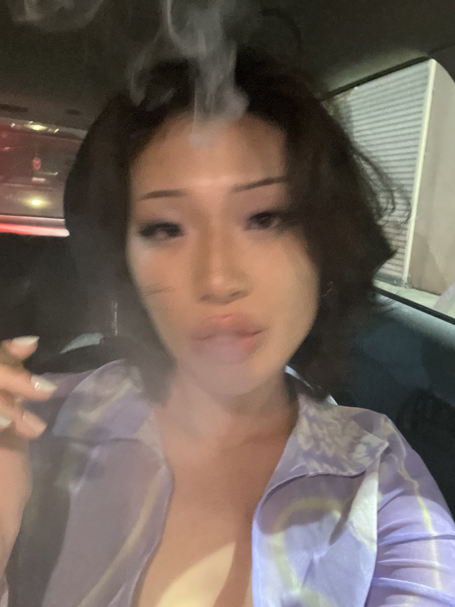 ang3l0nline's tweet photo. my only job as a 23 yr old is to be sexy https://t.co/AznMkeGai4